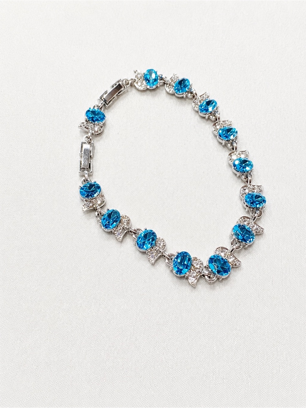 Sparkling Blue Crystal Rhinestone Tennis Bracelet Silver Tone Statement Jewelry
